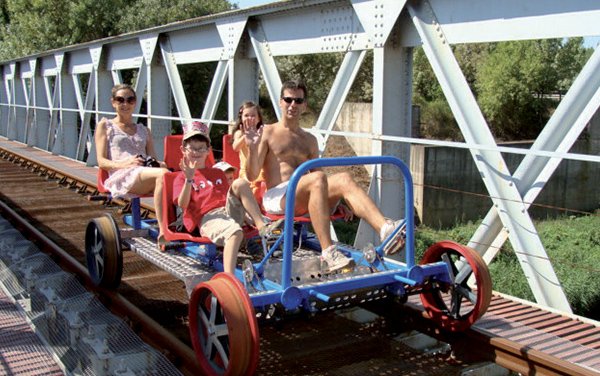 Pedalorail près du Mas de Thau